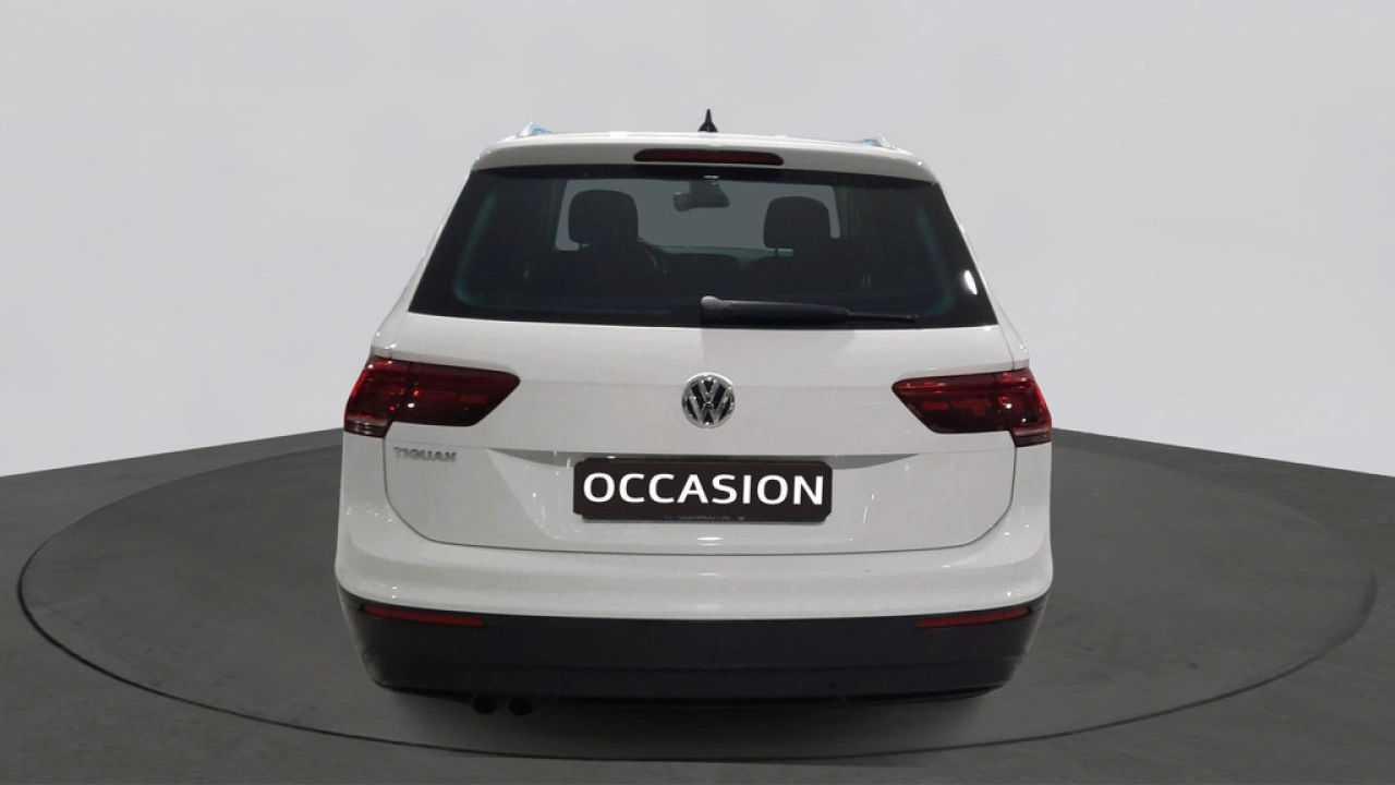 Volkswagen Tiguan 1.5 TSI Comfortline Business | Trekhaak | Navigatie