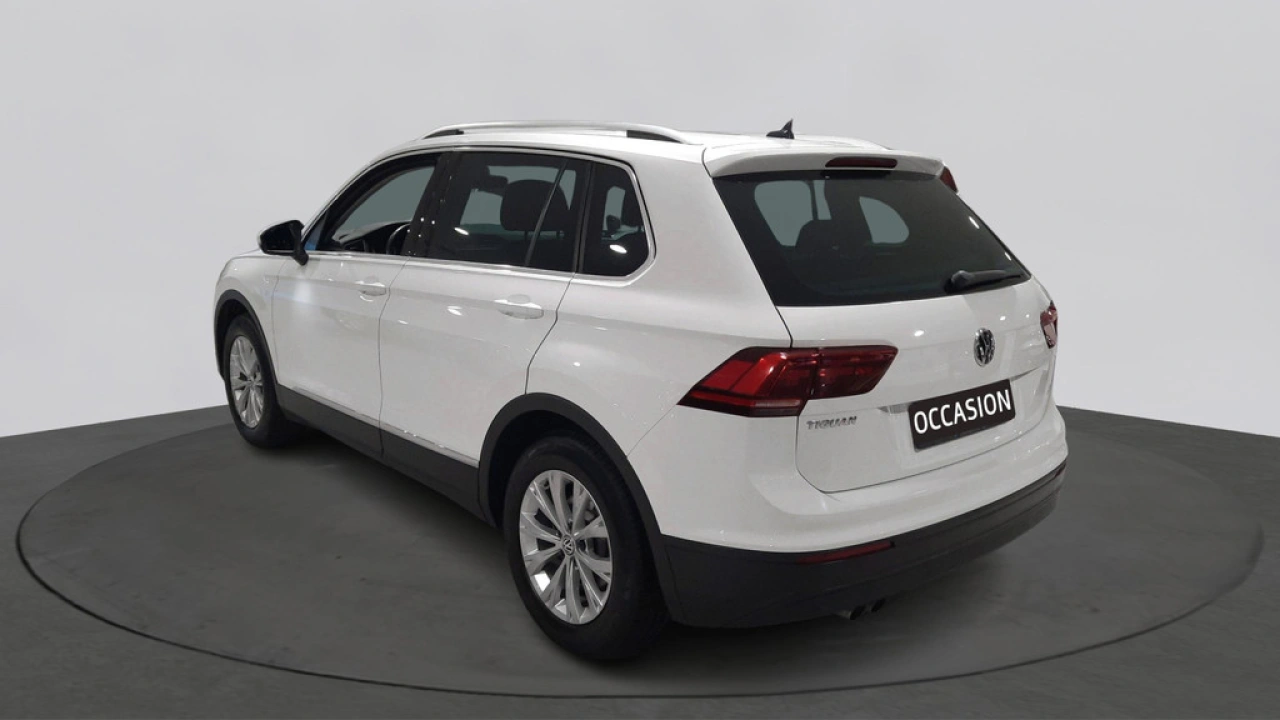 Volkswagen Tiguan 1.5 TSI Comfortline Business | Trekhaak | Navigatie