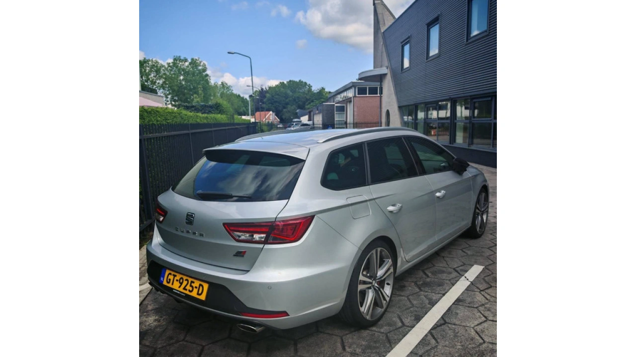 SEAT León ST 2.0 TSI Cupra 280