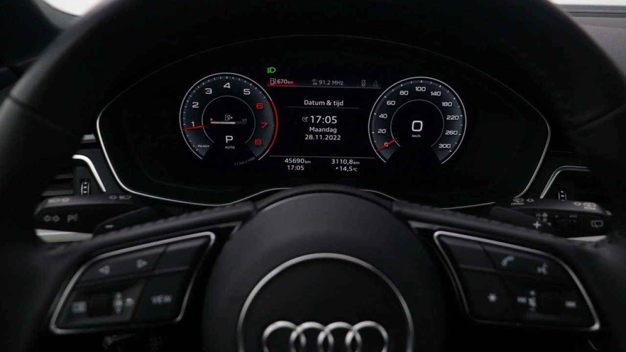 Audi A4 Avant 35 TFSI Launch edition Business