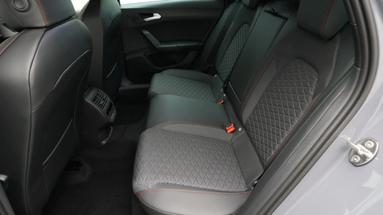 SEAT Leon Sportstourer FR Business - eHybrid