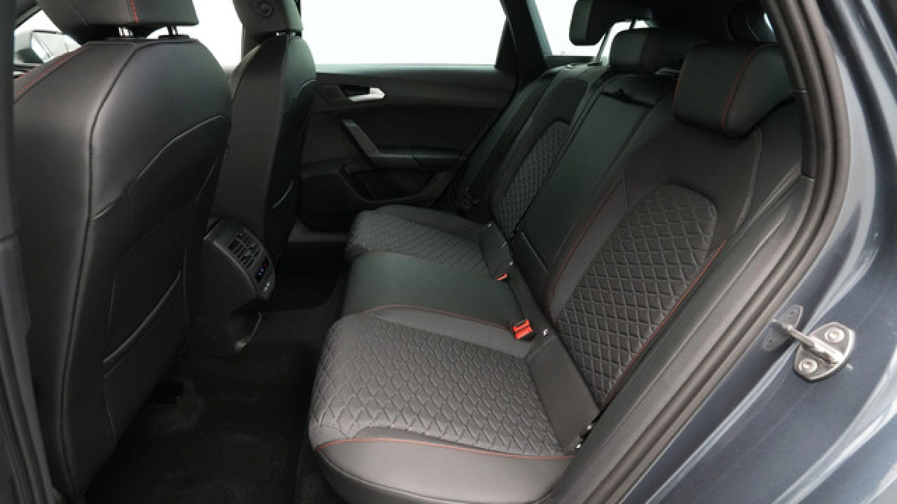 SEAT Leon Sportstourer FR Business - eHybrid