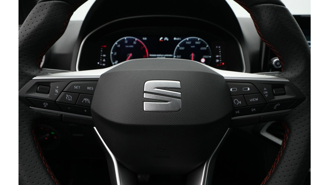 SEAT Arona FR Business Connect