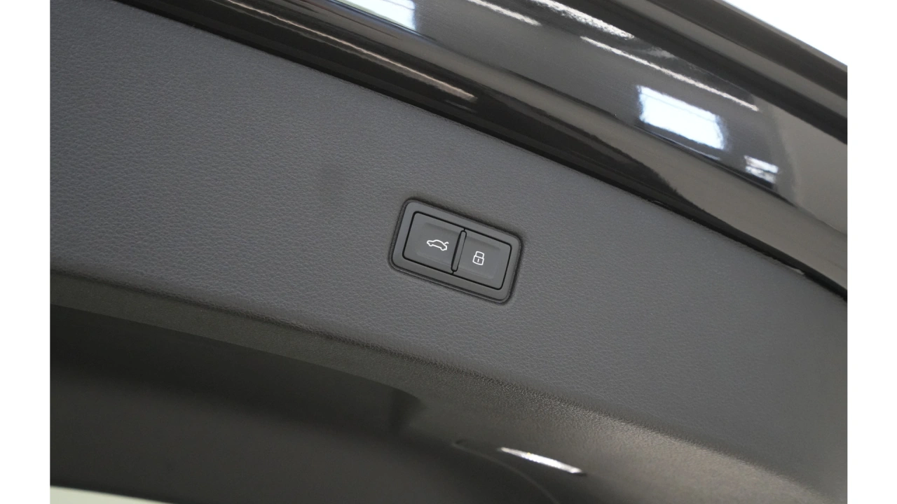 Audi Q5 Sportback S edition competition