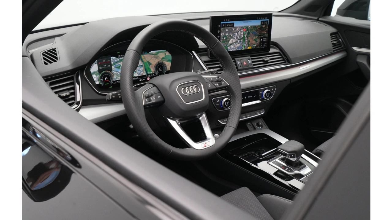 Audi Q5 Sportback S edition competition