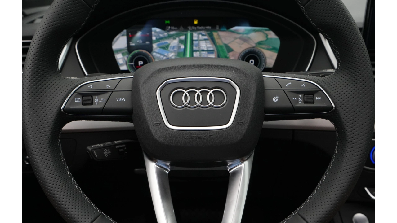 Audi Q5 Sportback S edition competition
