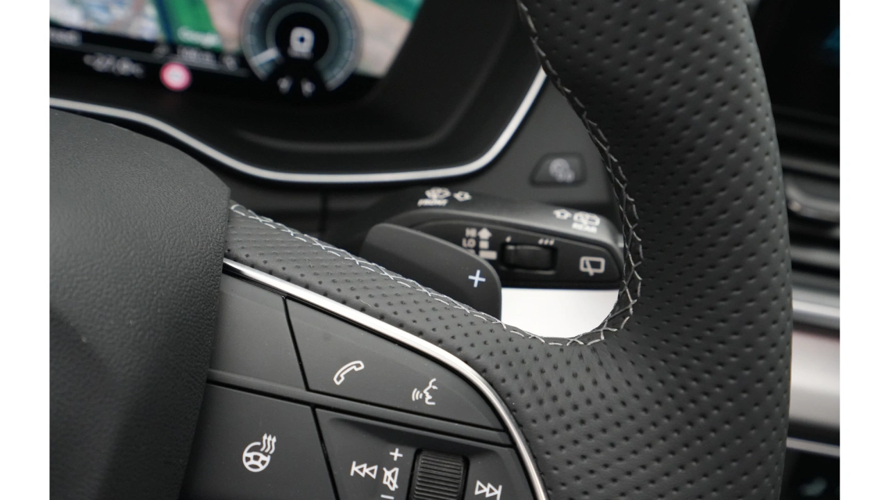 Audi Q5 Sportback S edition competition