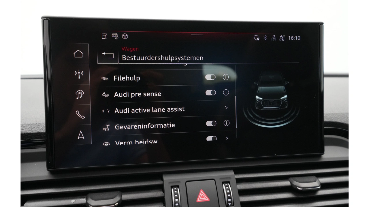 Audi Q5 Sportback S edition competition