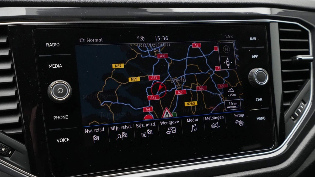 Volkswagen T-Roc 1.5 TSI 150pk DSG Sport R-Line