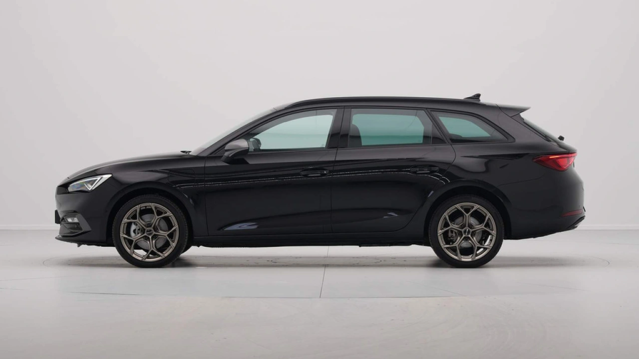 SEAT Leon Sportstourer 1.5 TSI e-Hybrid FR PHEV First Edition