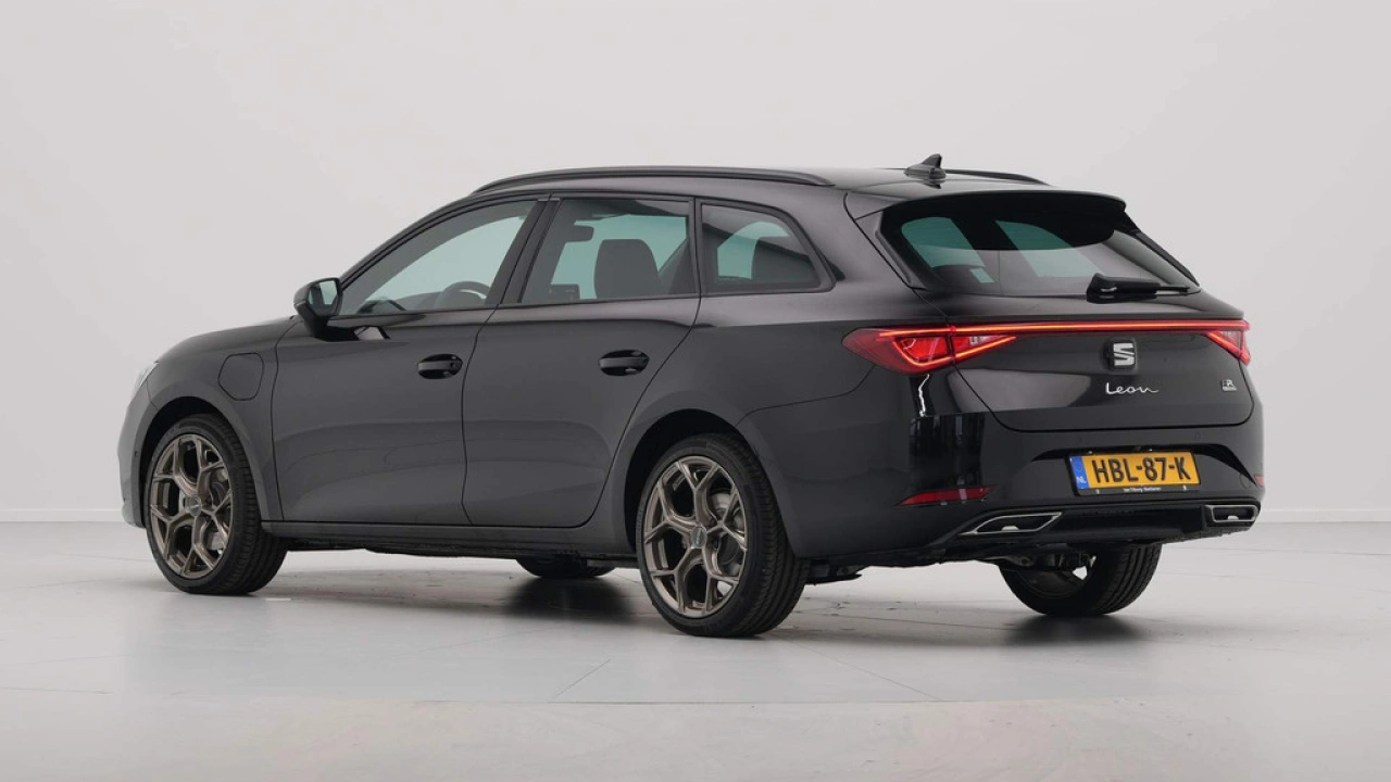 SEAT Leon Sportstourer 1.5 TSI e-Hybrid FR PHEV First Edition