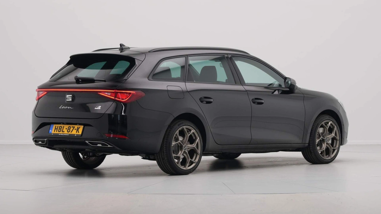 SEAT Leon Sportstourer 1.5 TSI e-Hybrid FR PHEV First Edition