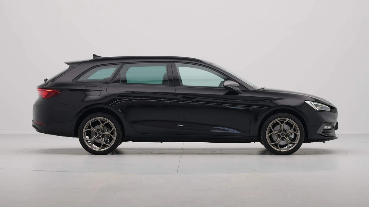 SEAT Leon Sportstourer 1.5 TSI e-Hybrid FR PHEV First Edition
