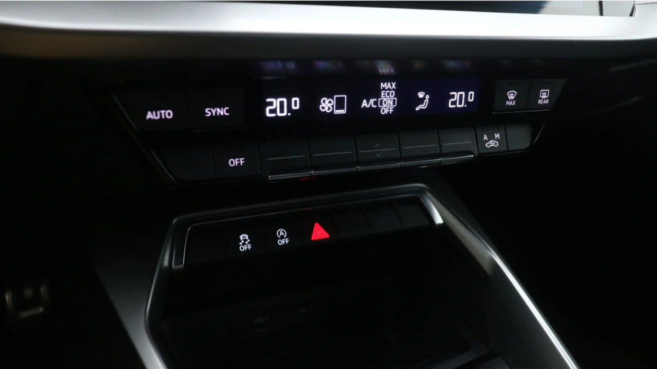 Audi A3 Sportback 35 TFSI 150PK S edition | Navigatie | Carplay | 19