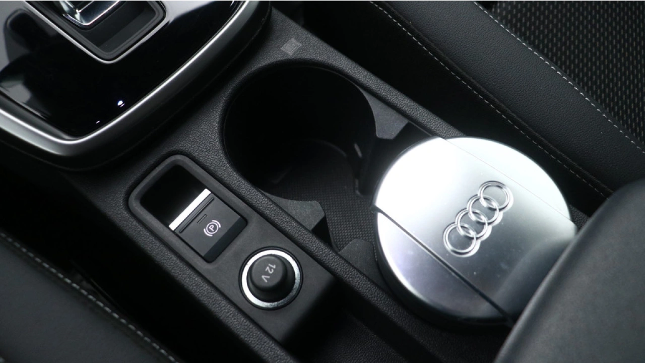 Audi A3 Sportback 35 TFSI 150PK S edition | Navigatie | Carplay | 19