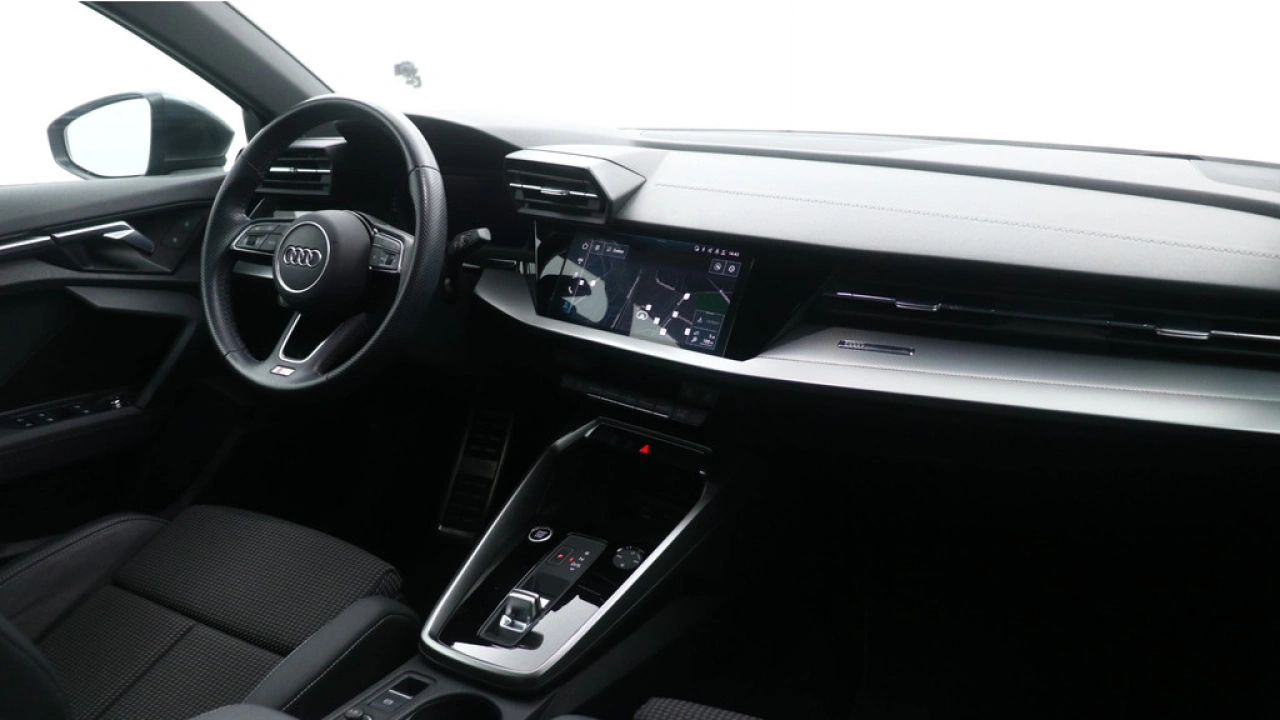 Audi A3 Sportback 35 TFSI 150PK S edition | Navigatie | Carplay | 19