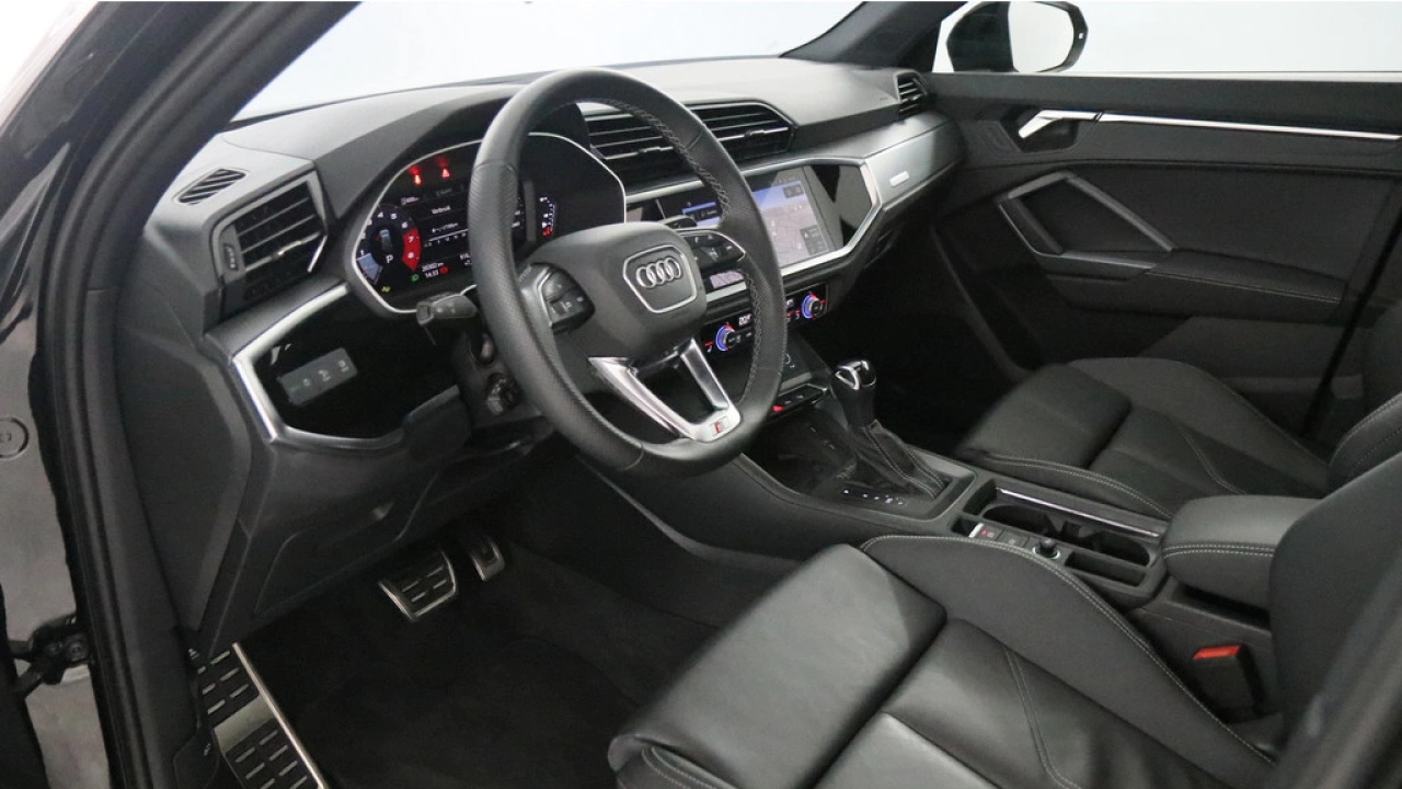 Audi Q3 35 TFSI 150pk S edition Competition S-tronic