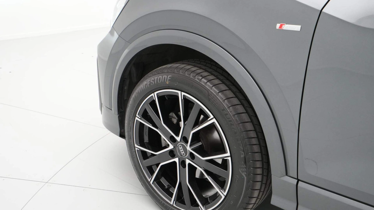 Audi Q2 35 TFSI S Edition