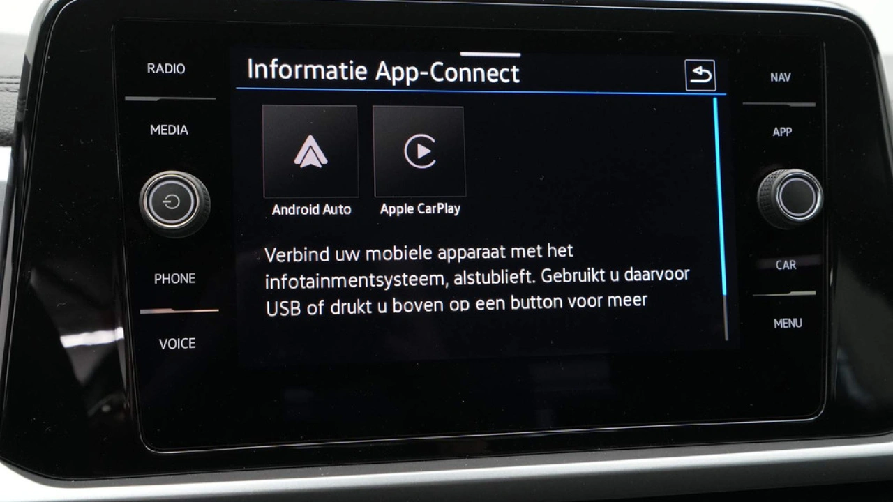 Volkswagen T-Roc 1.5 TSI 150pk DSG Oranje Edition