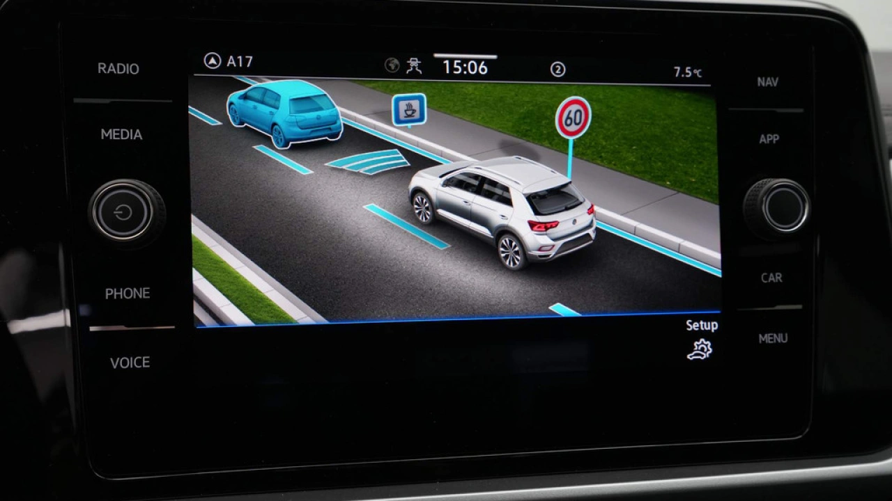 Volkswagen T-Roc 1.5 TSI 150pk DSG Oranje Edition