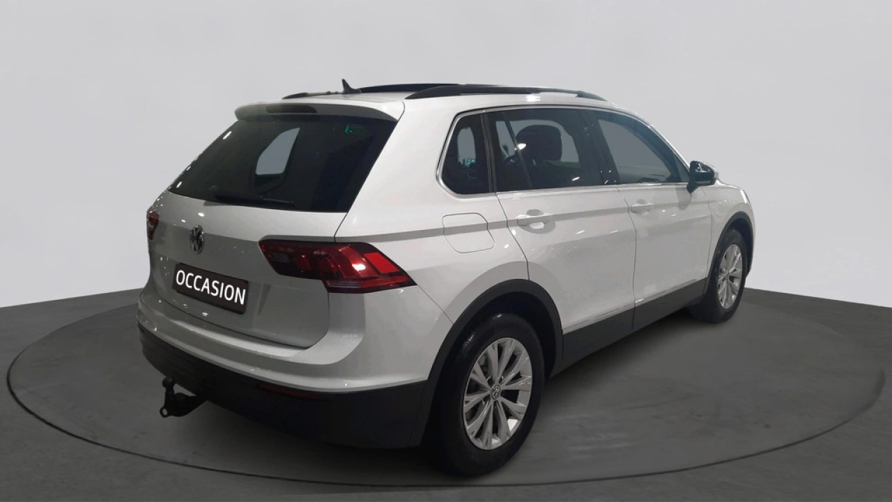 Volkswagen Tiguan 1.5 TSI Comfortline | Navi | Trekhaak | Panoramadak