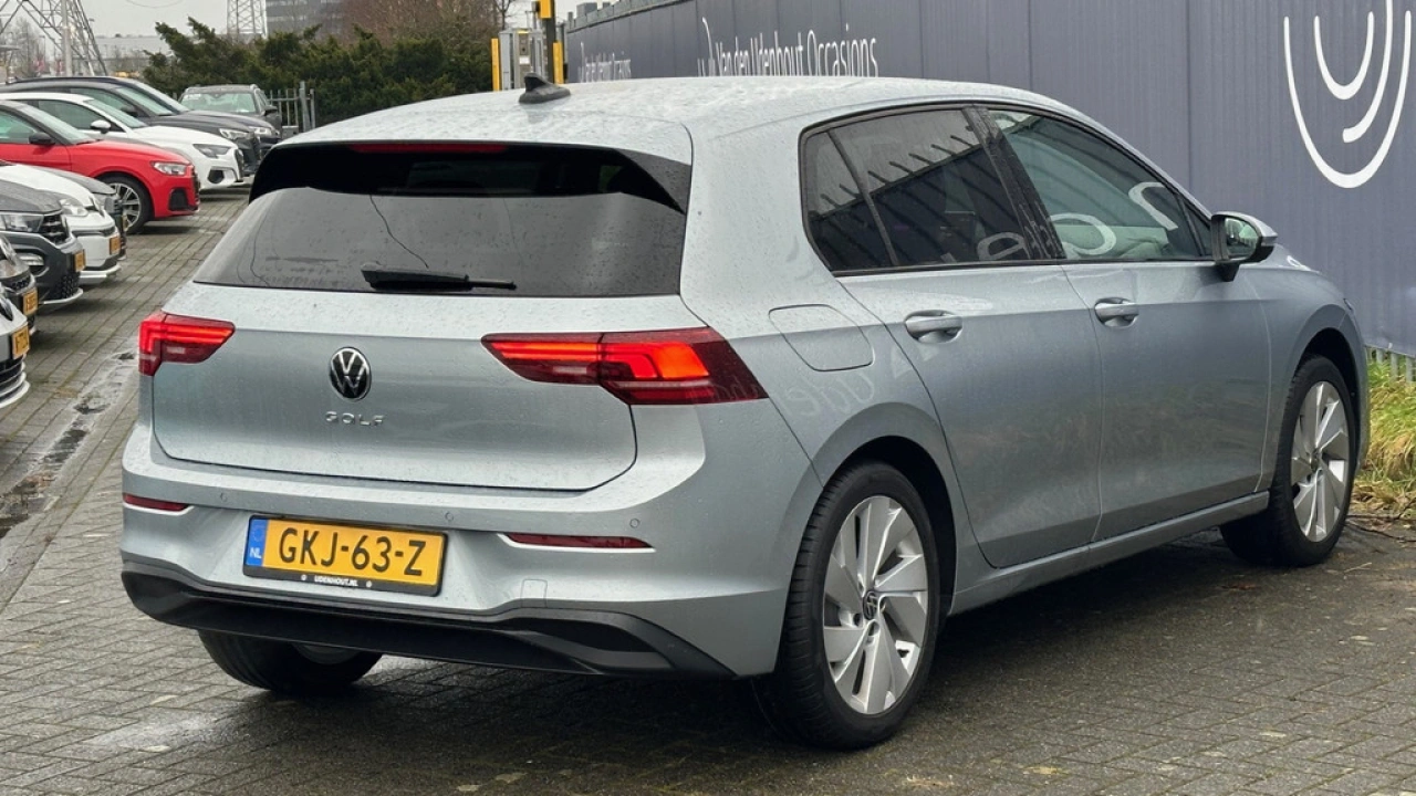 Volkswagen Golf 1.5 TSI 116pk Life Edition App connect