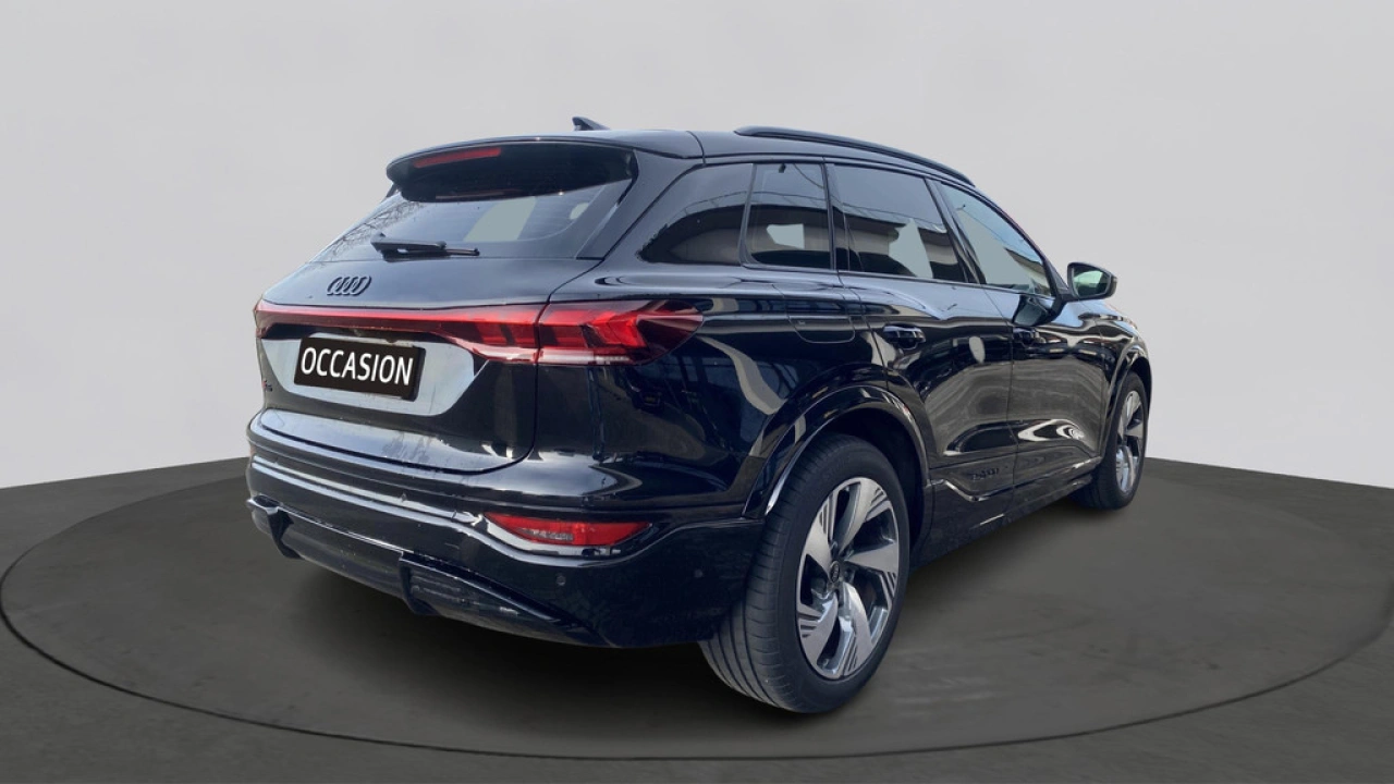 Audi Q6 e-tron Advanced edition performance 306pk 100 kWh / Tech Pro / Comf. Pro / 21