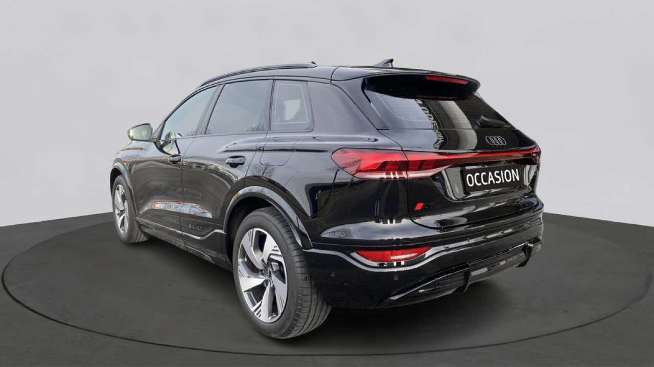 Audi Q6 e-tron Advanced edition performance 306pk 100 kWh / Tech Pro / Comf. Pro / 21