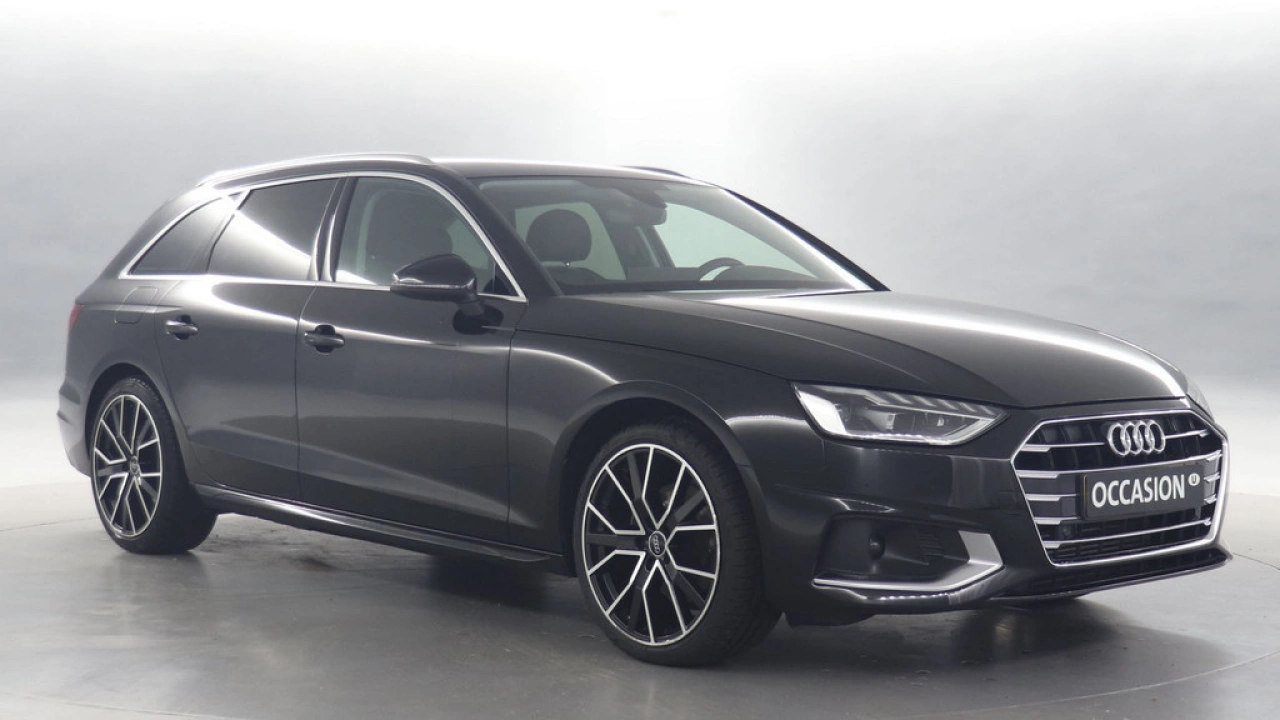 Audi A4 Avant 35 TFSI 150pk Launch edition Business S-Tronic