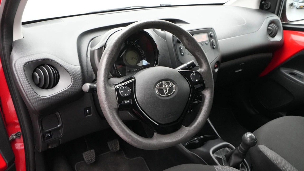 Toyota Aygo 1.0 VVT-i x-fun