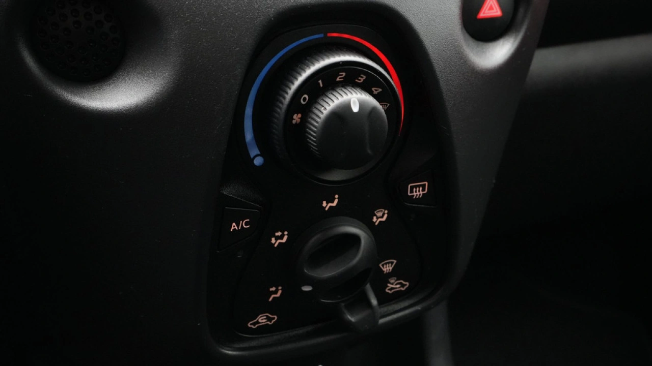 Toyota Aygo 1.0 VVT-i x-fun
