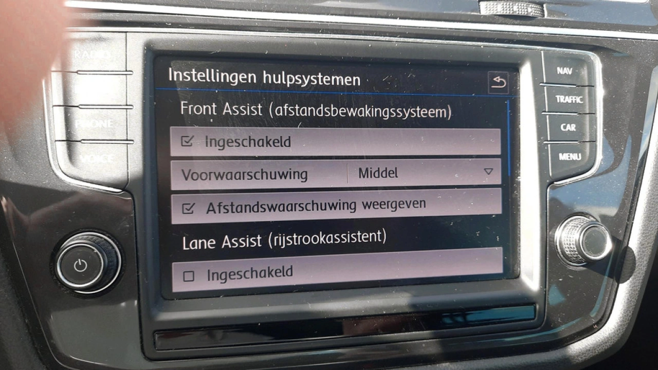 Volkswagen Tiguan 1.4 125pk TSI Comfortline Business | Navi | Clima | PDC | Cruise | Apple carplay