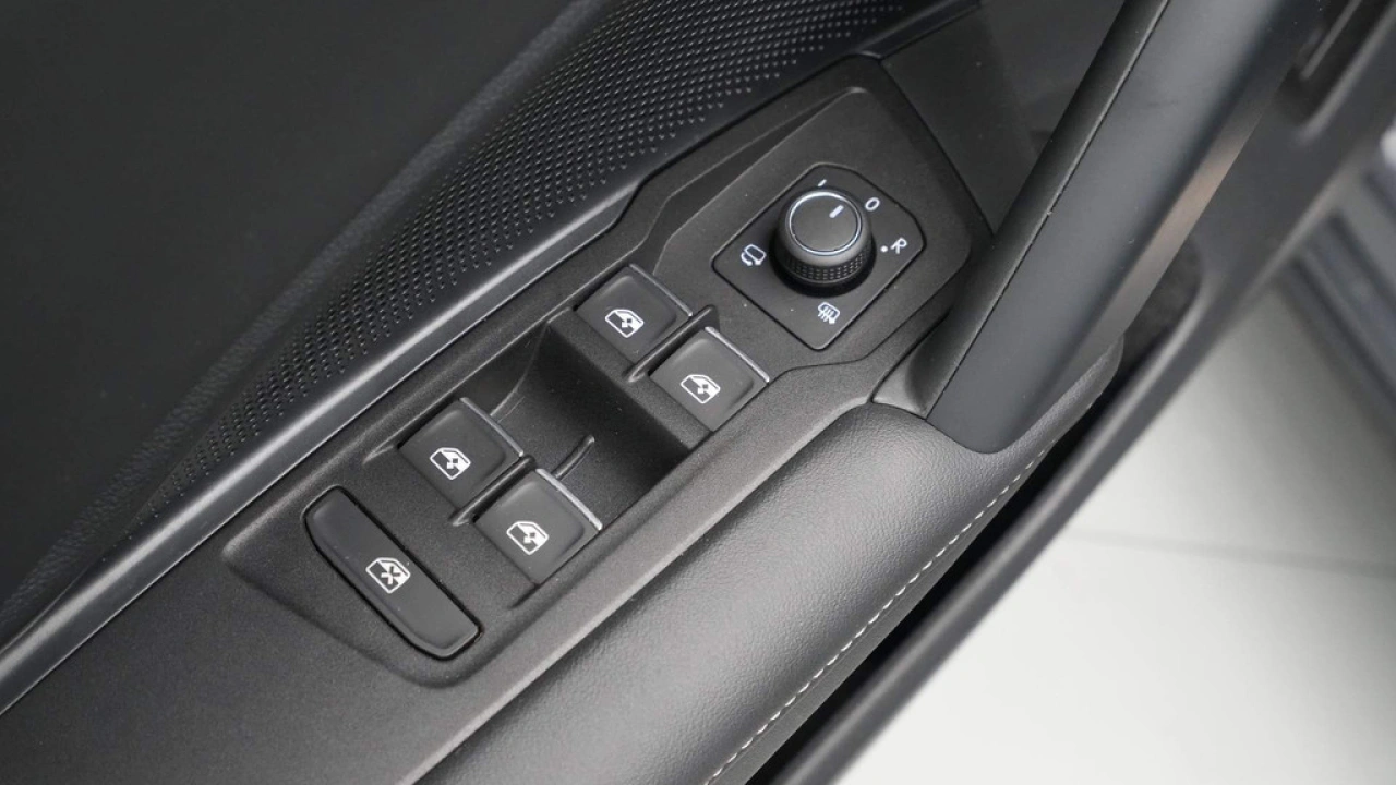 Volkswagen Tiguan 1.5 eTSI R Line Business