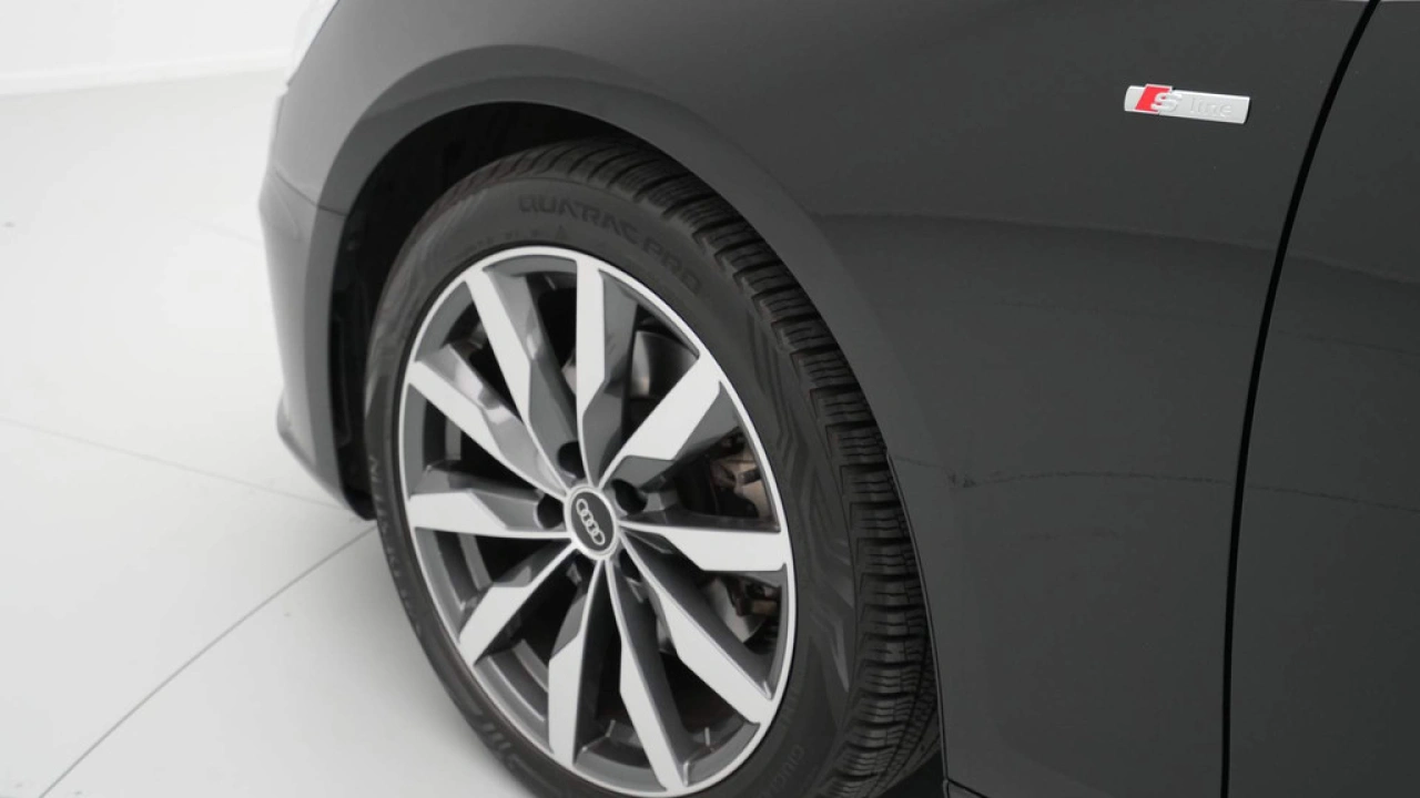 Audi A4 Avant 35 TFSI 110 kW/150 pk S-Tronic S line edition Competition