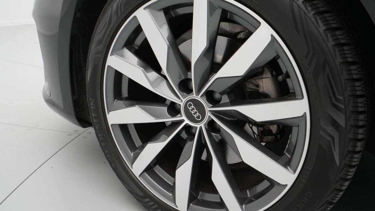 Audi A4 Avant 35 TFSI 110 kW/150 pk S-Tronic S line edition Competition