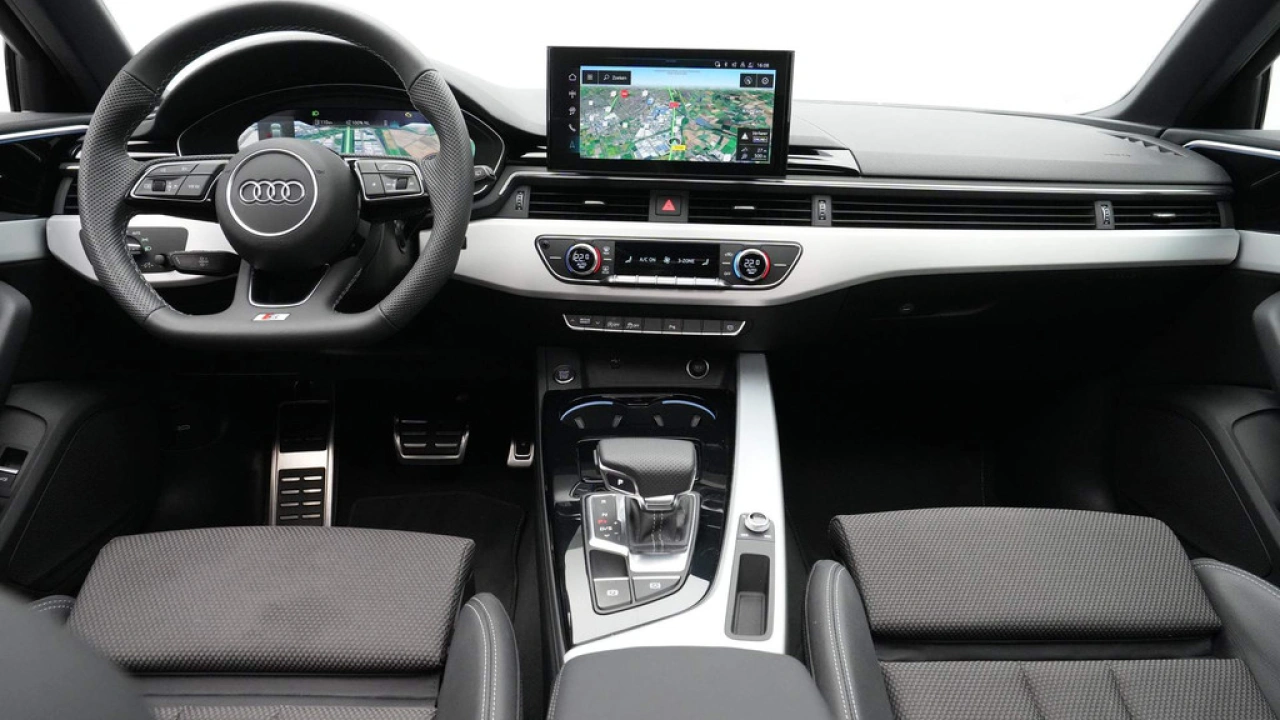 Audi A4 Avant 35 TFSI 110 kW/150 pk S-Tronic S line edition Competition