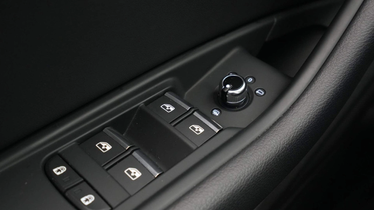 Audi A4 Avant 35 TFSI 110 kW/150 pk S-Tronic S line edition Competition