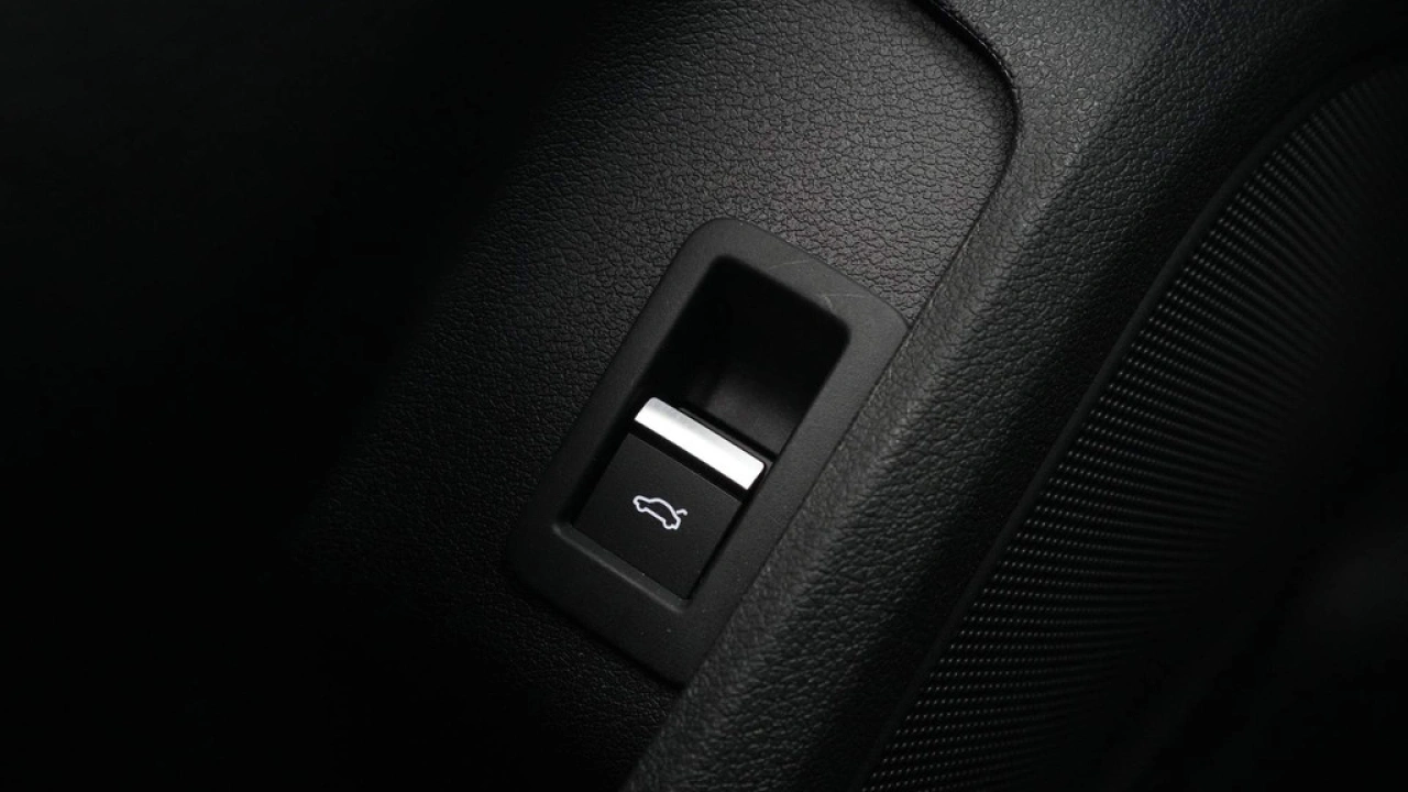 Audi A4 Avant 35 TFSI 110 kW/150 pk S-Tronic S line edition Competition