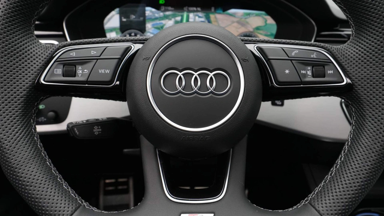 Audi A4 Avant 35 TFSI 110 kW/150 pk S-Tronic S line edition Competition