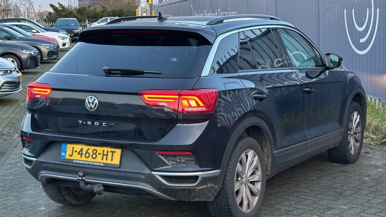 Volkswagen T-Roc 1.5 TSI 150pk DSG Style Navigatie Trekhaak