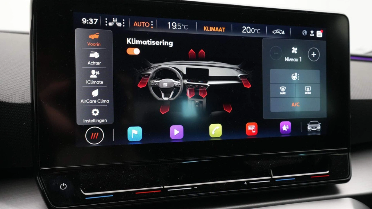 SEAT Leon Sportstourer 1.5 eTSI FR Business Intense DSG