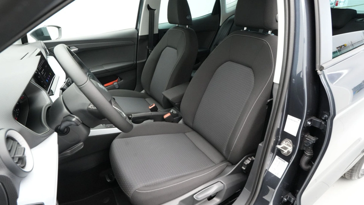SEAT Arona 1.0 EcoTSI Style Business Connect hand.