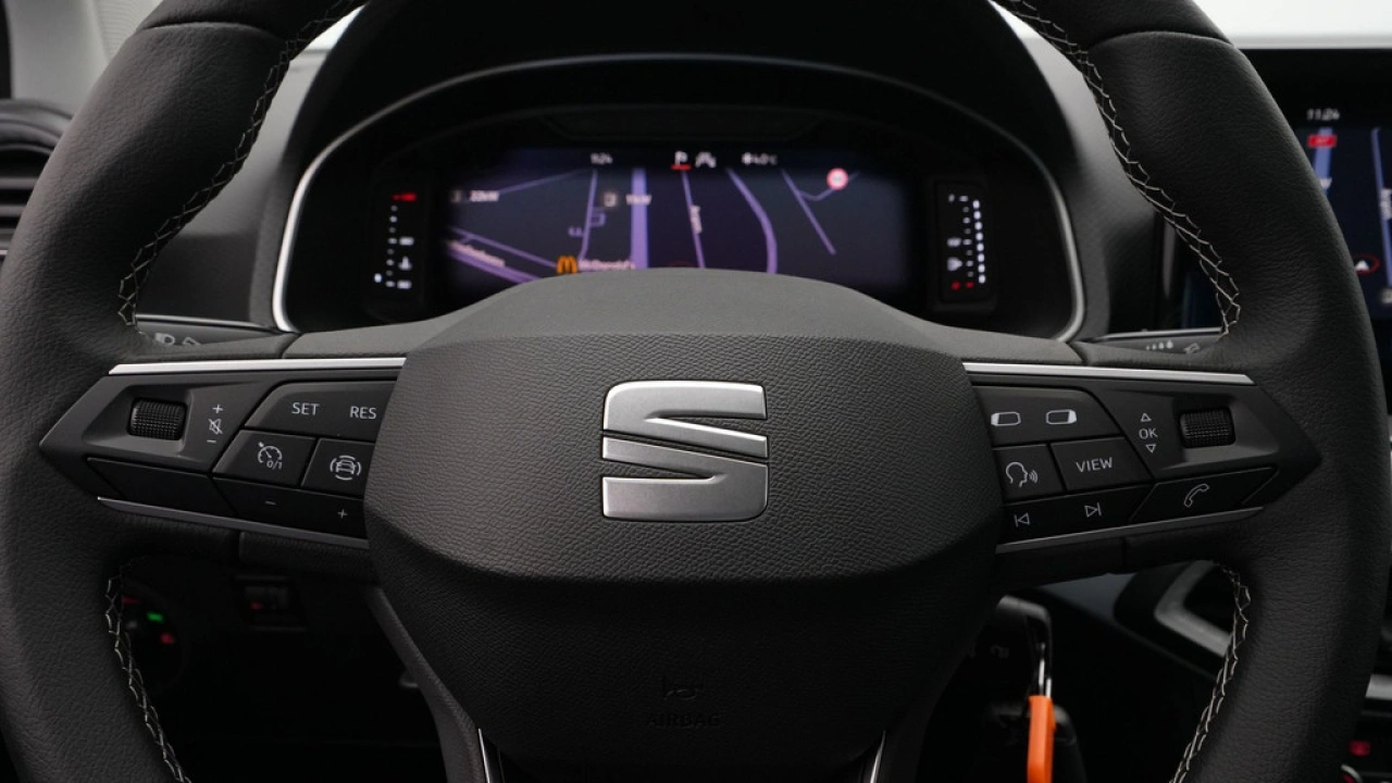 SEAT Arona 1.0 EcoTSI Style Business Connect hand.