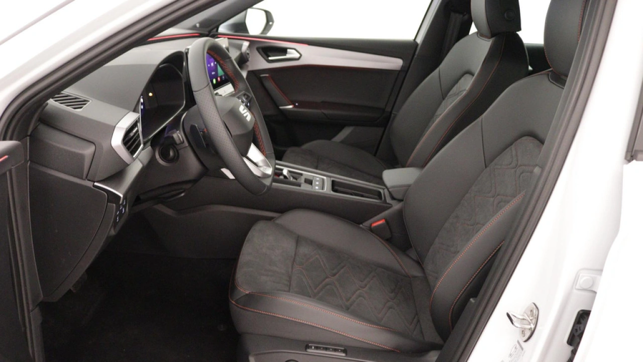 SEAT Leon Sportstourer 1.5 eTSI FR Business Intense