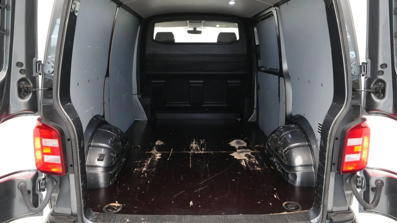 VW Bedrijfswagens Transporter 2.0 TDI 204pk DSG L1H1 Highline