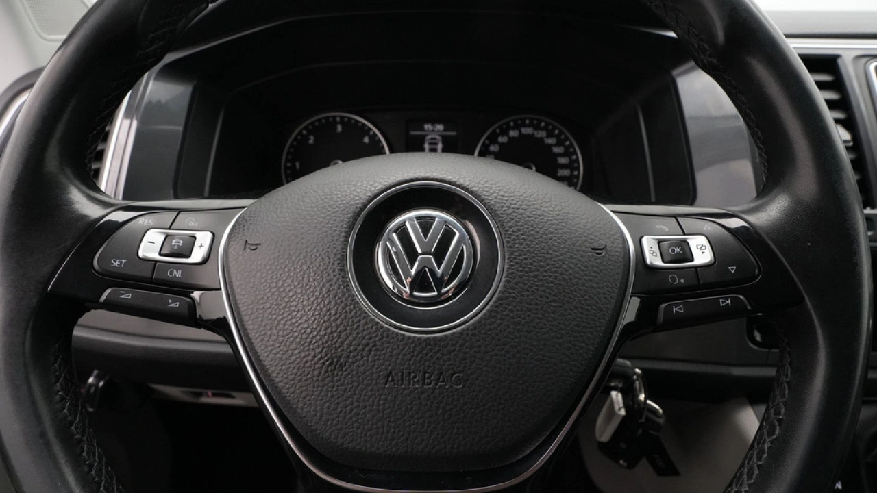 VW Bedrijfswagens Transporter 2.0 TDI 204pk DSG L1H1 Highline