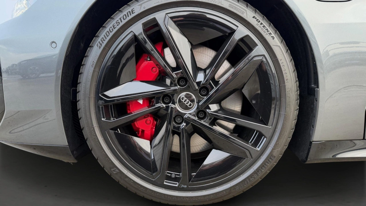 Audi e-tron GT QUATTRO S e-tron GT 97kWh 592 2AT