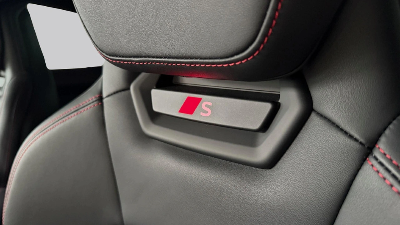 Audi e-tron GT QUATTRO S e-tron GT 97kWh 592 2AT