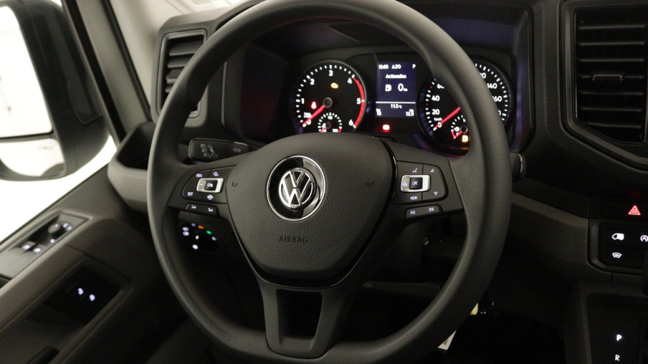 VW Bedrijfswagens Crafter 2.0 TDI 103kW 140PK GVW 3.5T L3H3 WB 3640mm Highline AUT