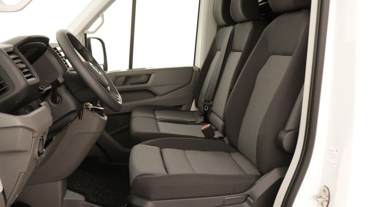 VW Bedrijfswagens Crafter 2.0 TDI 103kW 140PK GVW 3.5T L3H3 WB 3640mm Highline AUT